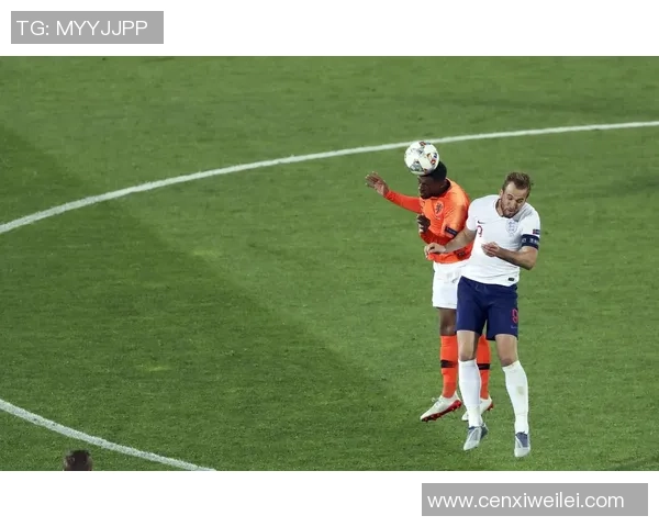 荷兰足球明星盘点：从古典到现代的传奇球员与他们的辉煌成就